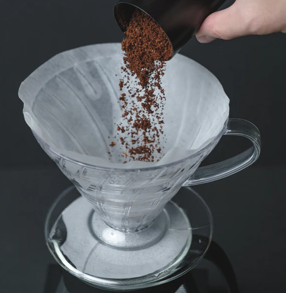 Dripper Hario V60-02 - Plastový - Transparentný